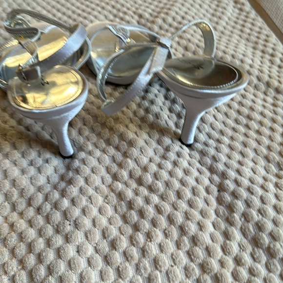 Michael Elegant Silver Dress Sandals - Picture 6 of 6